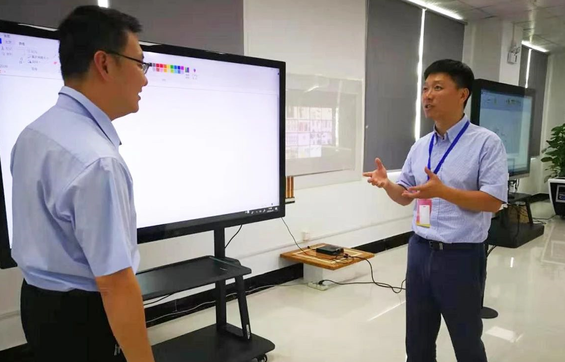深圳分公司陪同政府園區(qū)對接考察高端觸摸屏投資選址項(xiàng)目方，高效推進(jìn)項(xiàng)目選址落地