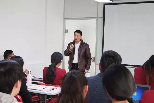東方龍商務成功舉行大干九十天“30·500”目標階段評估暨十一月工作總結表彰 東方龍商務成功舉行大干九十天“30·500”目標階段評估暨十一月工作總結表彰