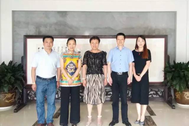 東方龍商務(wù)陪同寧波甬嘉恒業(yè)集團實地考察全球性跨境電商投資選址項目，推動雙方項目合作
