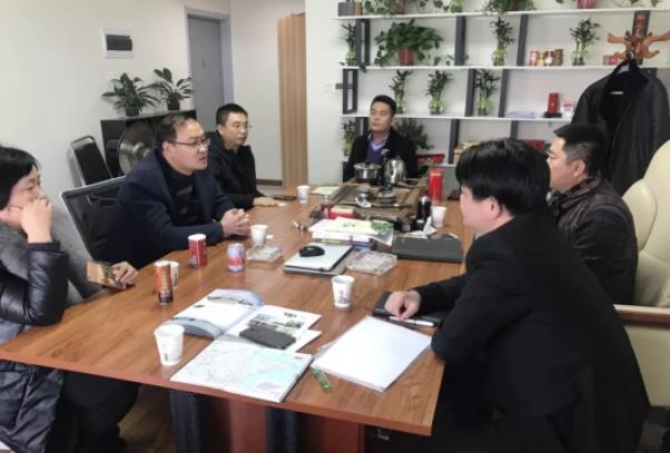 陪同政府園區對接考察食品飲料加工投資選址項目,將進一步推進項目落地 陪同政府園區對接考察食品飲料加工投資選址項目,將進一步推進項目落地