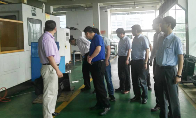 東方龍商務陪同德國發動機投資選址項目方考察天長市及意向合作企業 東方龍商務陪同德國發動機投資選址項目方考察天長市及意向合作企業