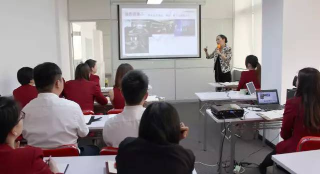 東方龍商務五月委托招商培訓,照亮優秀到卓越的成長之路