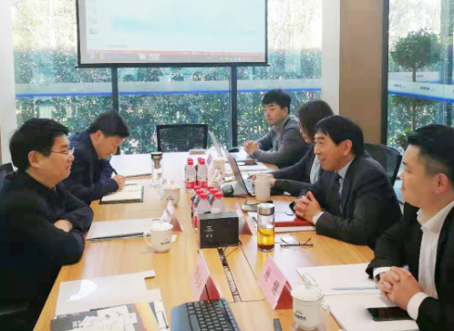 陪同政府園區(qū)前往高端房車生產(chǎn)基地投資選址項(xiàng)目方對接考察，企業(yè)綜合實(shí)力獲得政府認(rèn)可