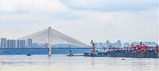集團全力助推四川自貿試驗區川南臨港片區委托招商引資，以“三區合一”打造發展新增長極