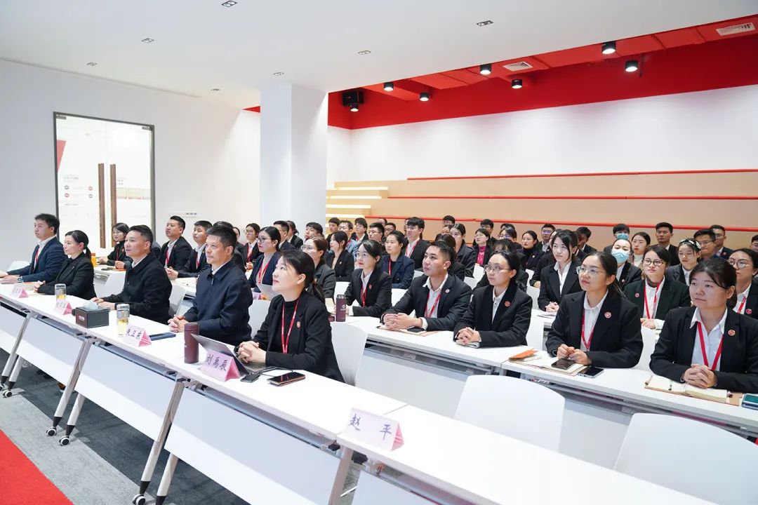 聚焦重點，拓寬渠道，重“精”重“效”，推動落地！11月中旬，集團成功通過33個優質投資選址項目