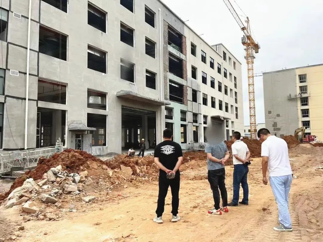 契合度高，市場份額持續攀升！消費電子專用鋰電池生產投資選址項目方實地考察湖南某地方政府