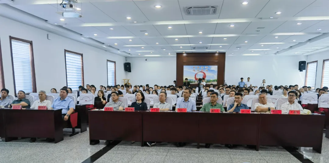 培訓(xùn)規(guī)模約150人！集團受邀為吉林延邊和龍市做政府專業(yè)招商實戰(zhàn)培訓(xùn)