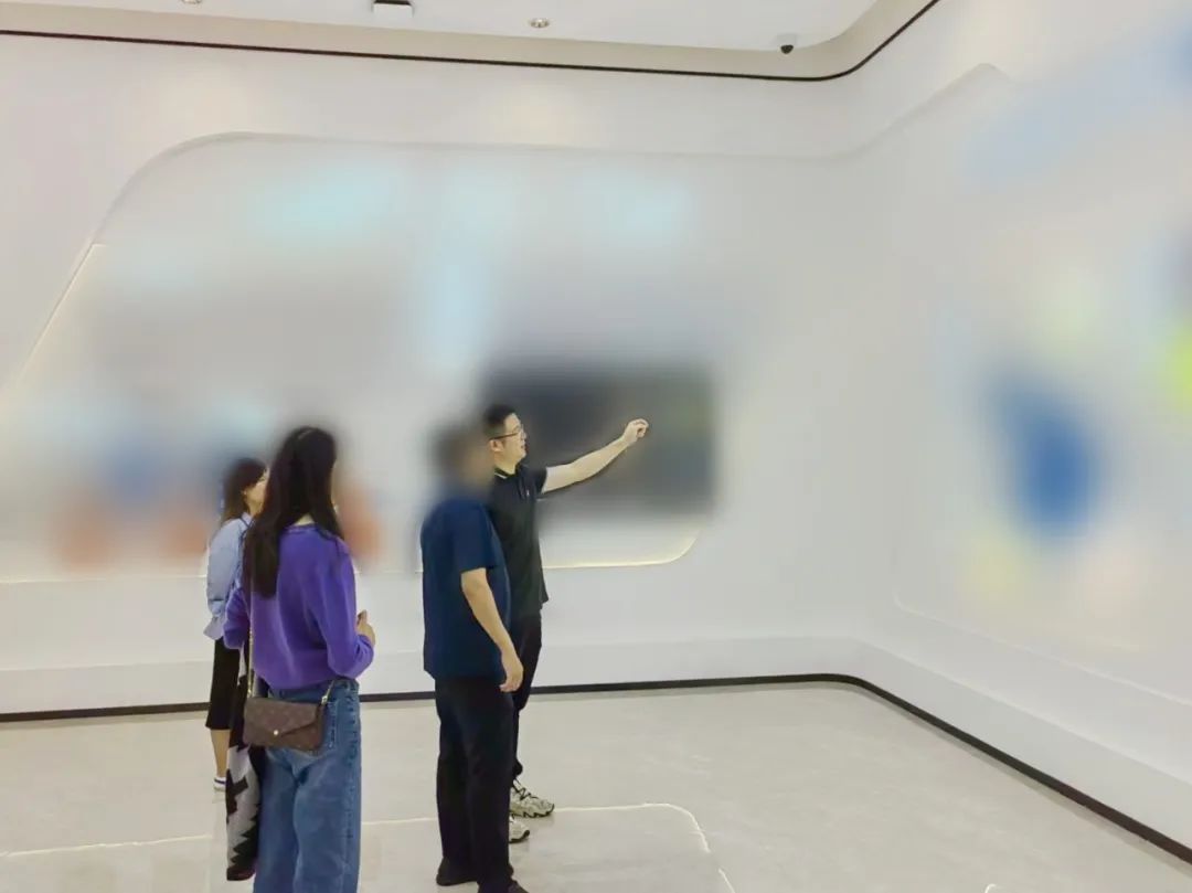 掌握大量自主知識產權，市場需求旺盛！專精特新半導體封測擴建投資選址項目方實地考察廣東某地方政府