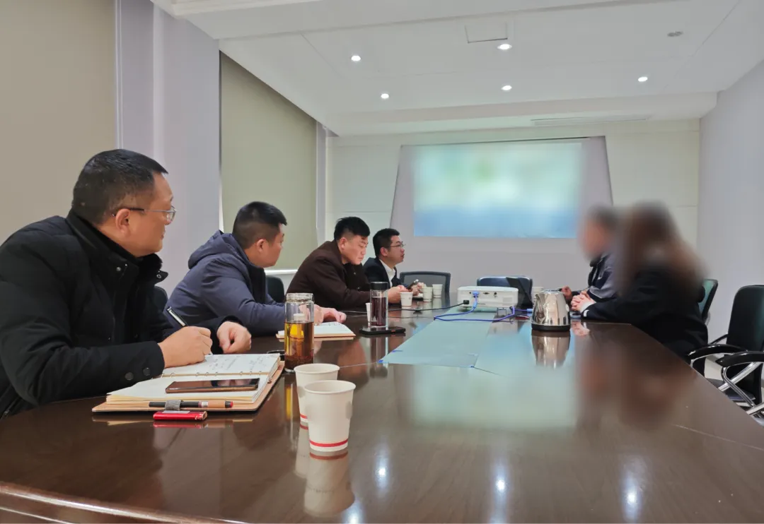 東風(fēng)汽車合作商，訂單量增長穩(wěn)定！湖北某地方政府實(shí)地對接高品質(zhì)汽車內(nèi)飾配套擴(kuò)建投資選址項(xiàng)目